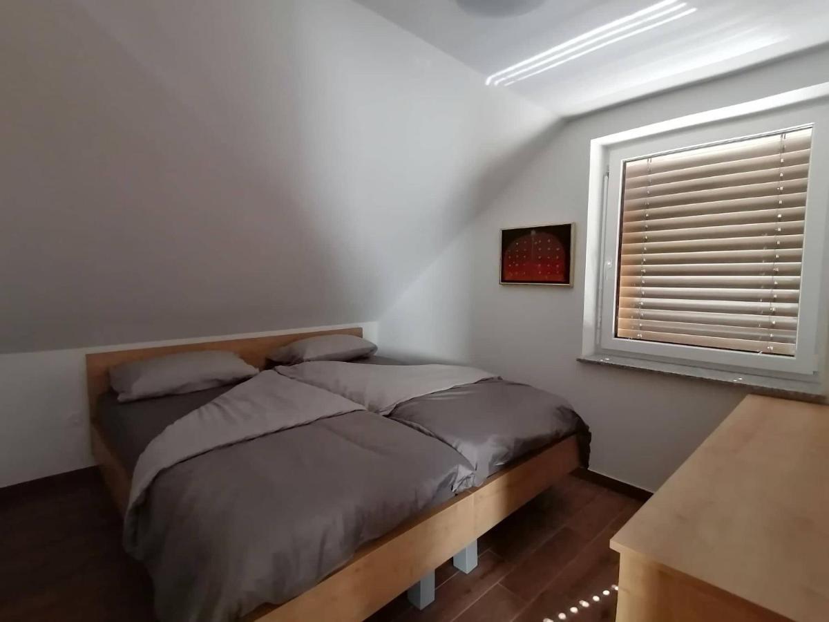 ホテル Blatnikov Hram Dvor エクステリア 写真